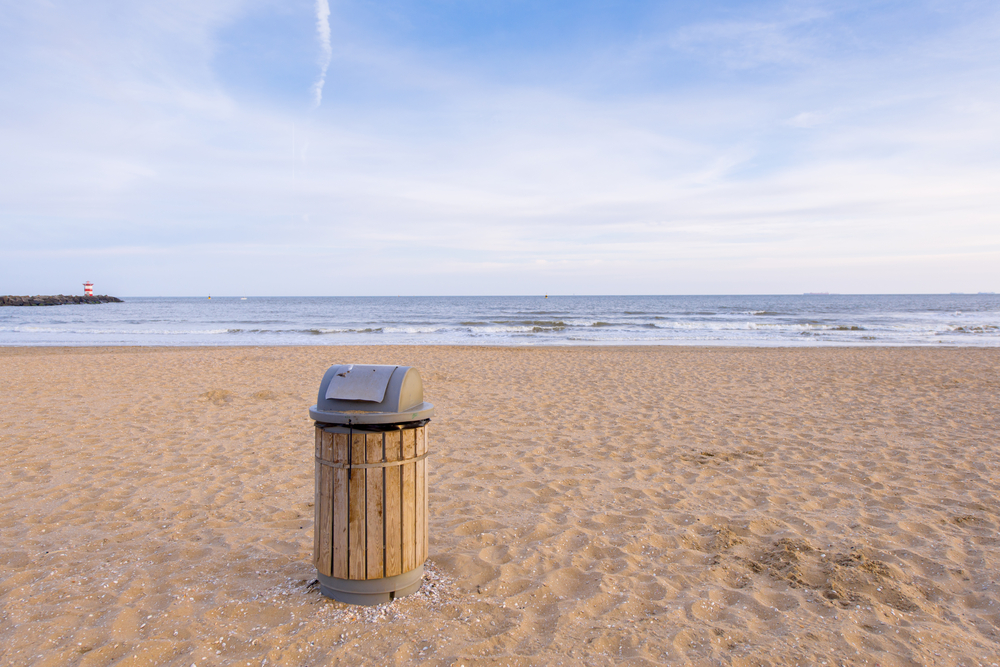 waste-bin-beach